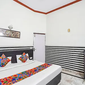 2* Hotel Fabhotel Sarwan